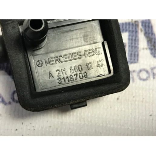 Трубка омивача ляди Mercedes-Benz E-Class S211 2006-2009 A2118601247